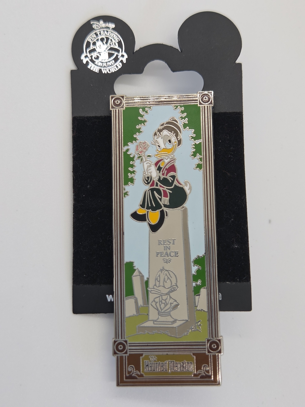 Disney HAUNTED MANSION DAISY STRETCHING PORTRAIT WITH BACKING CARD